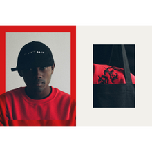 Cargar imagen en el visor de la galería, LVM CREWNECK RED
